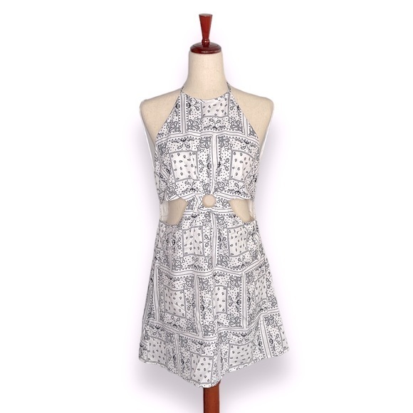 NWOT Elodie White Handkerchief Cutout Halter Mini Dress Large - Picture 1 of 6